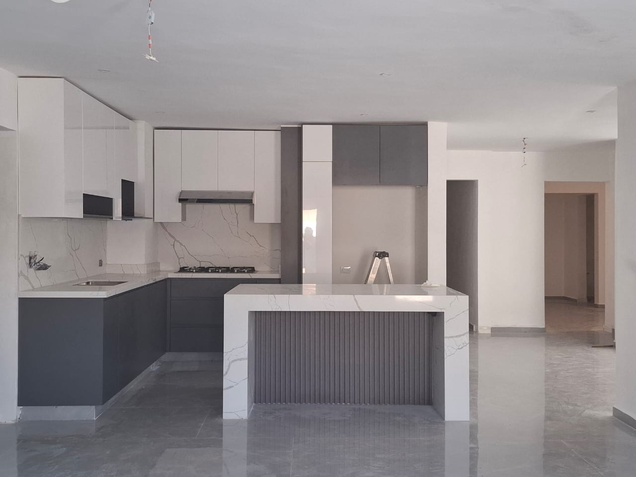 Cocina Blanca y Grafito