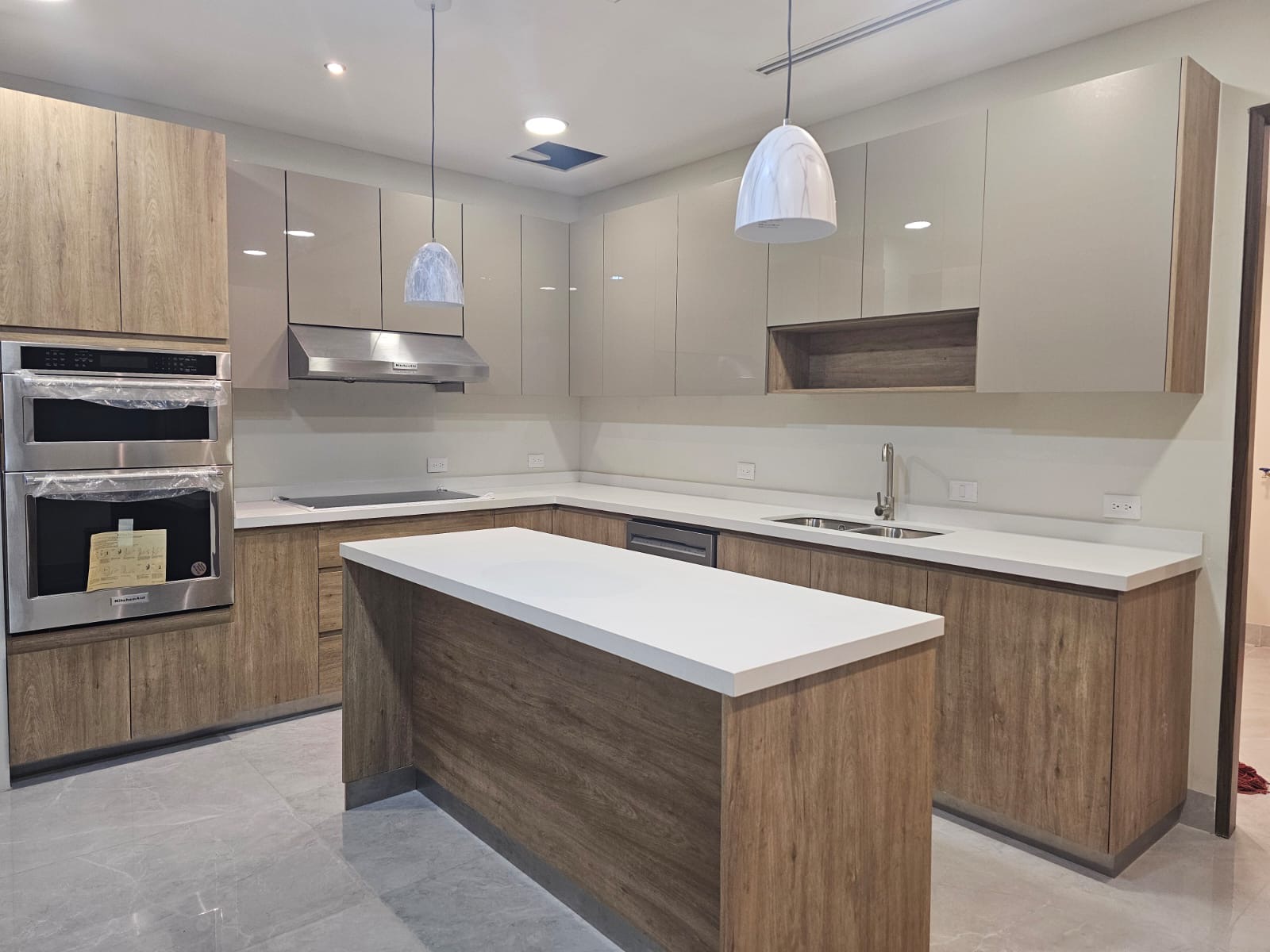 Cocina en L Arena con Isla