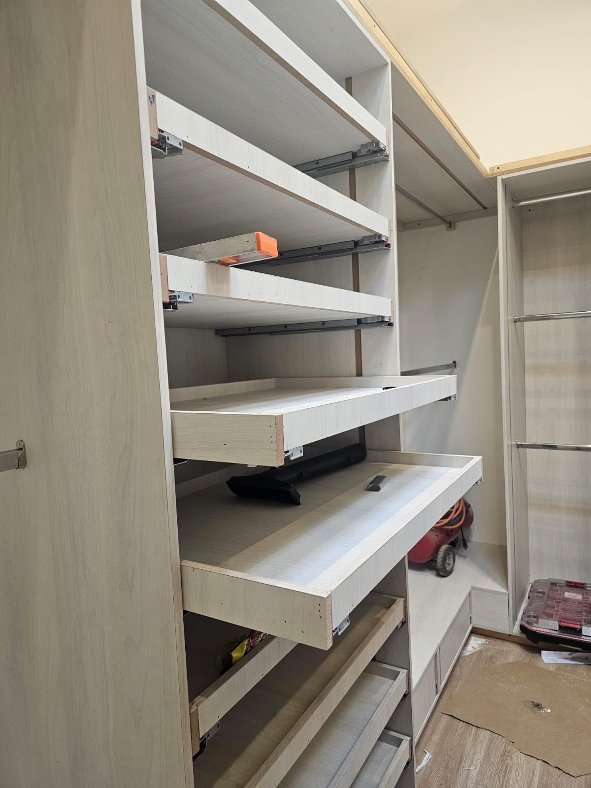 Closet con Cajones Extraíbles